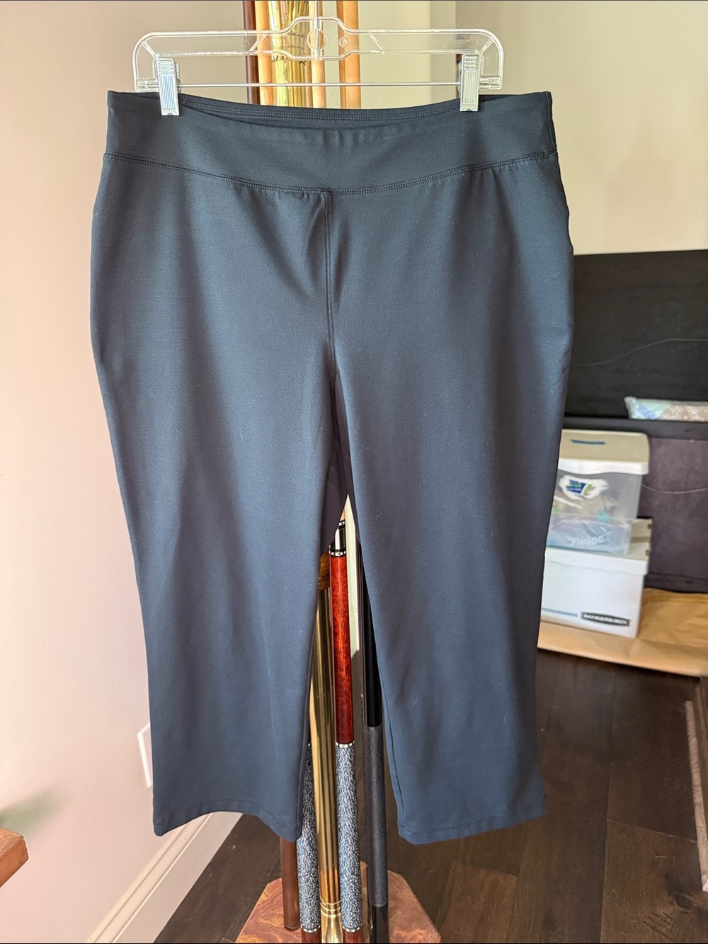 Lands End Women's Black Stretch Pull-On Shorts